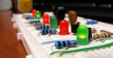 Circuitos Eléctricos ejercicios resueltos para el estudio Circuitos Eléctricos ejercicios resueltos para el estudio