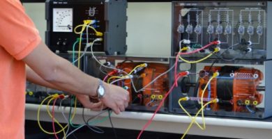 Circuitos Eléctricos Trifásicos – Fases, cálculos y ejercicios resueltos Circuitos Eléctricos Trifásicos – Fases, cálculos y ejercicios resueltos