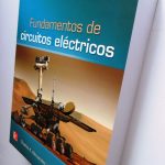 Descarga los Fundamentos de Circuitos Eléctricos del prof.  Sadiku gratis